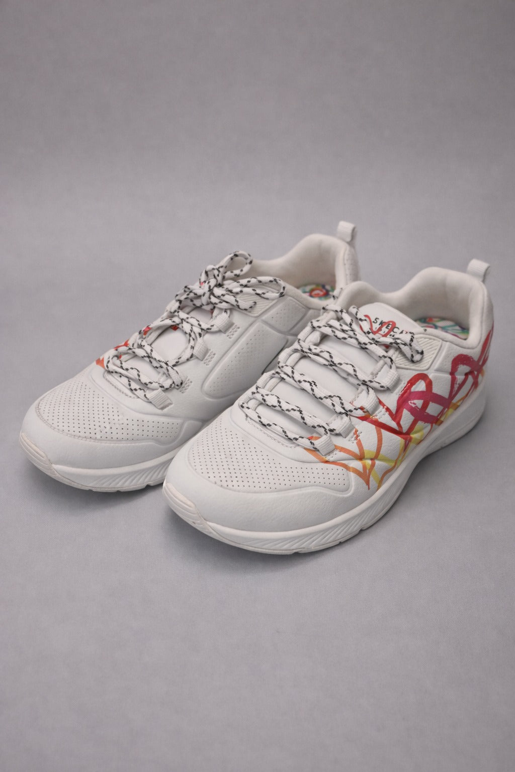 Skechers: Boys heart white