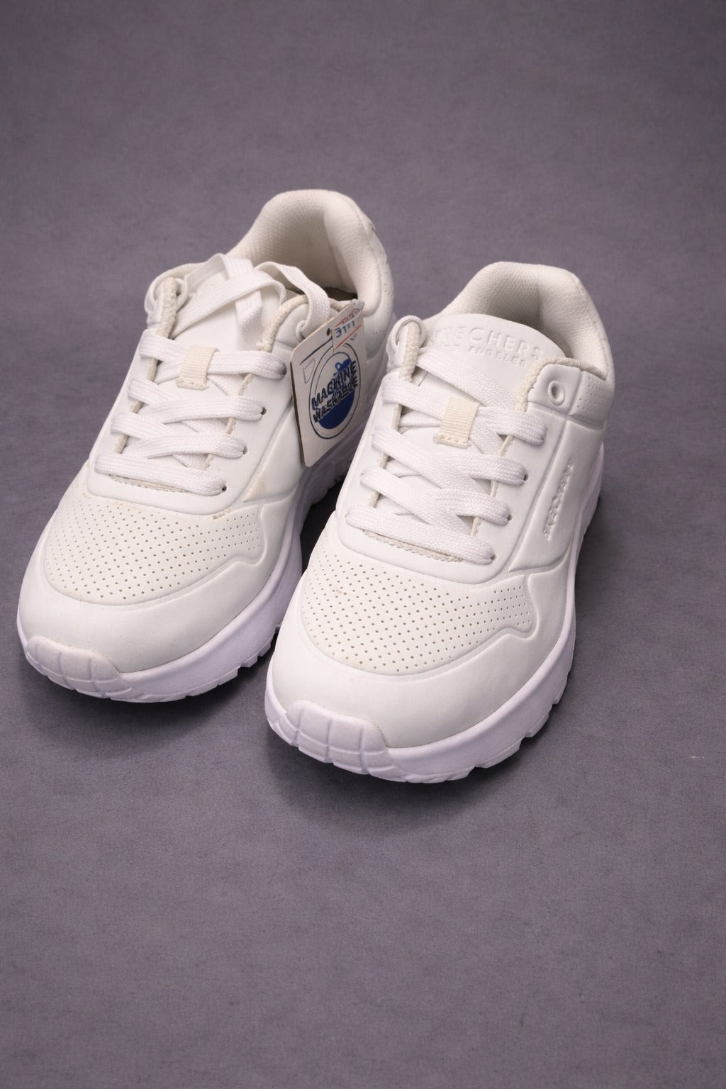 Skechers: Boys Pale white
