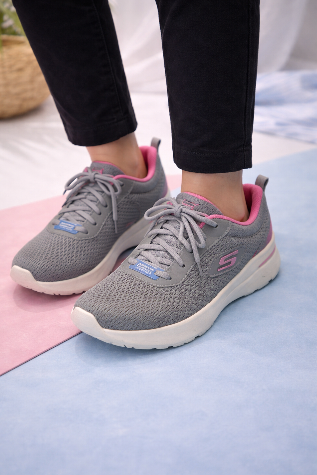 Skechers: Gray-Hot pink