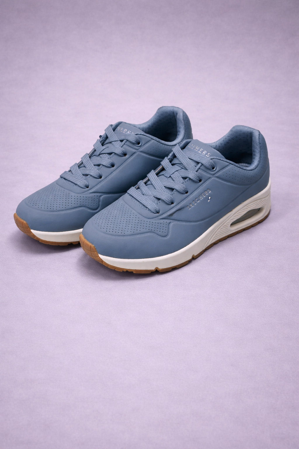 Skechers: Sky blue