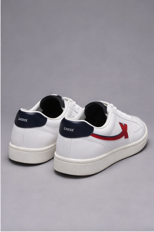 Xtep: White-Red